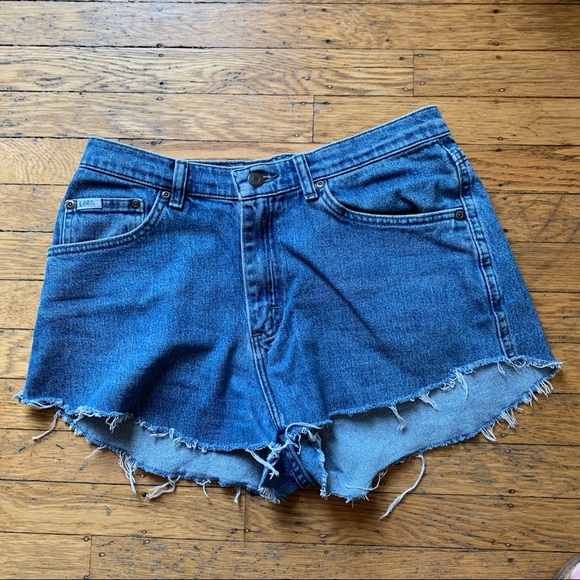 VINTAGE HIGHRISE MEDIUM WASH LEE MOM SHORTS 29 - Picture 3 of 5